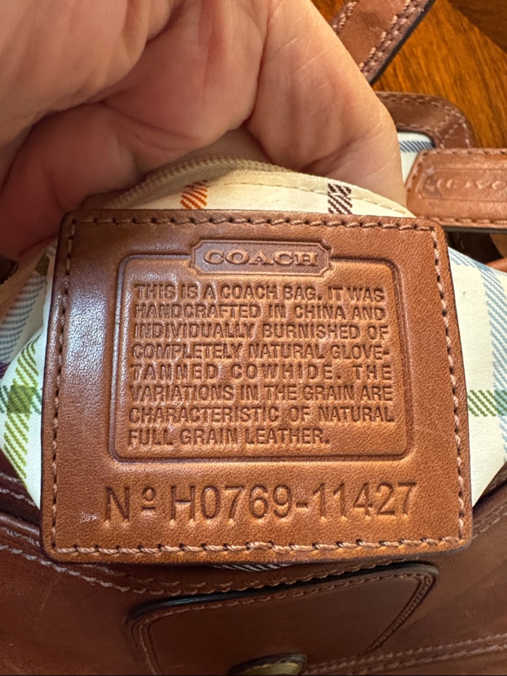 Coach Cognac Leather Shoulder Bag with Brass Hardware Y2K - Picture 9 of 9